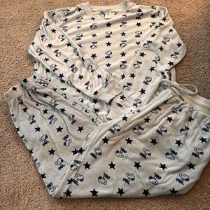 Peanuts Snoopy Light & Dark Blue Women’s PJ Set

Size L